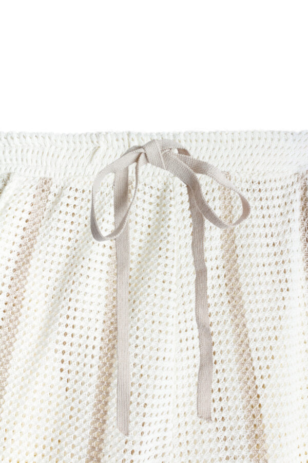 Short Blanco con Rayas - Image 2
